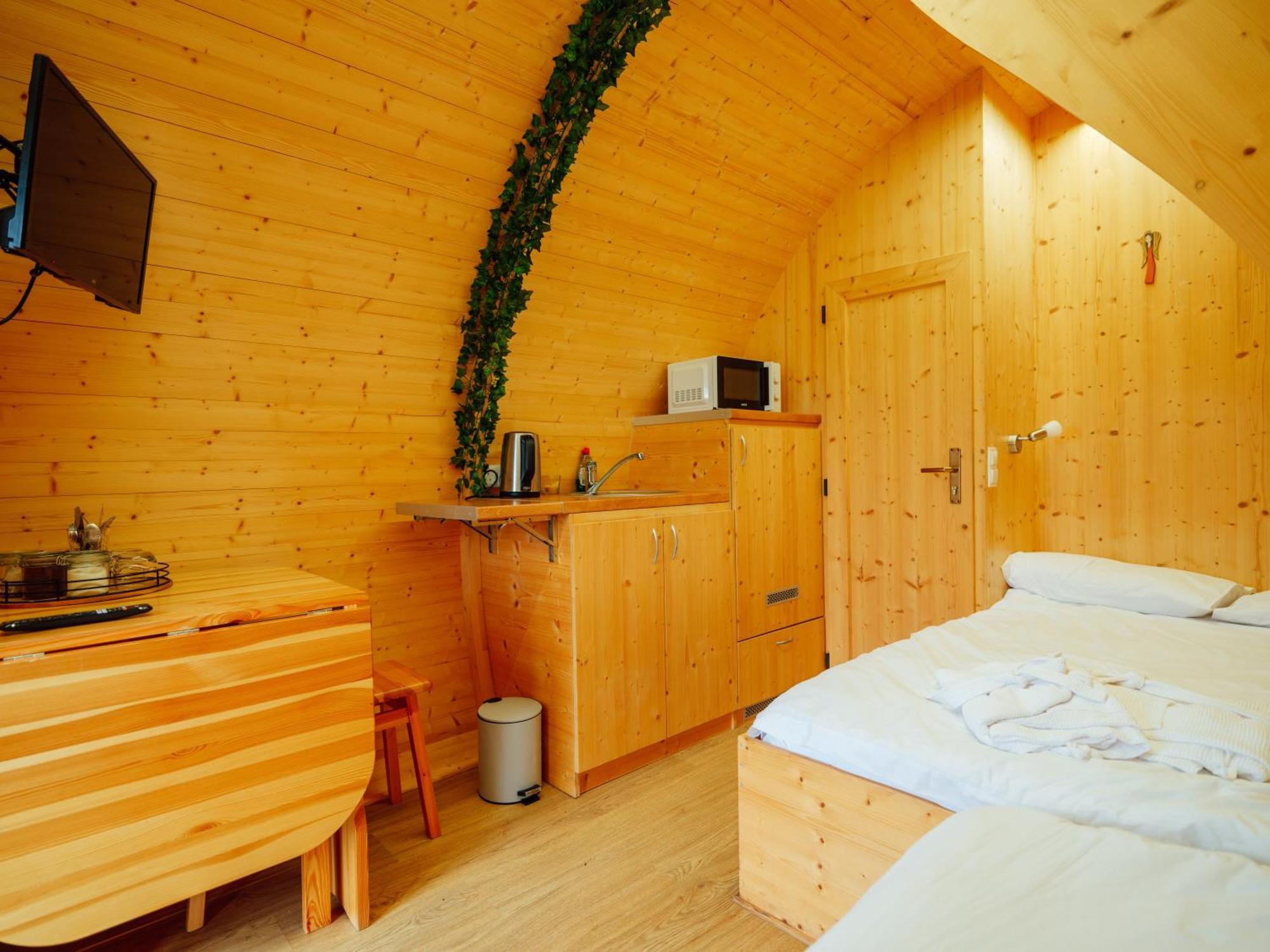 Sunset Retreats The Leaf Recovery Holiday home